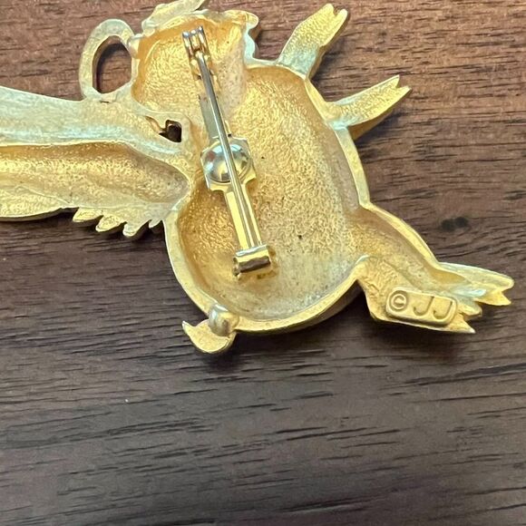 Vintage Signed JJ Jonette Matte Gold Tone Brass "When Pigs Fly" Brooch - Picture 4 of 6